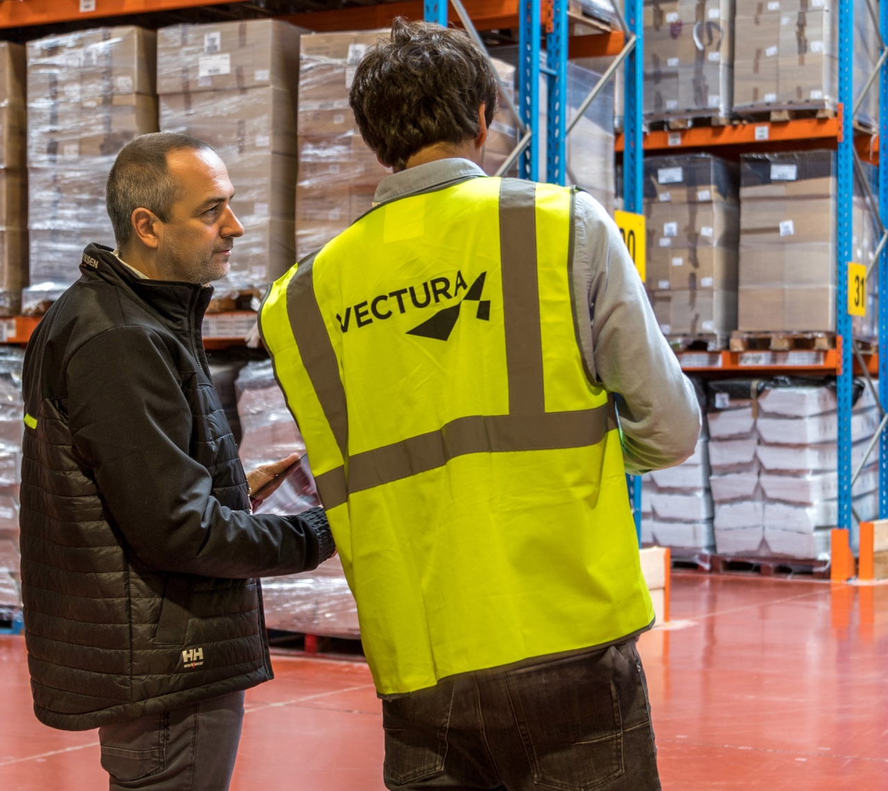 706A0368 712x634 min