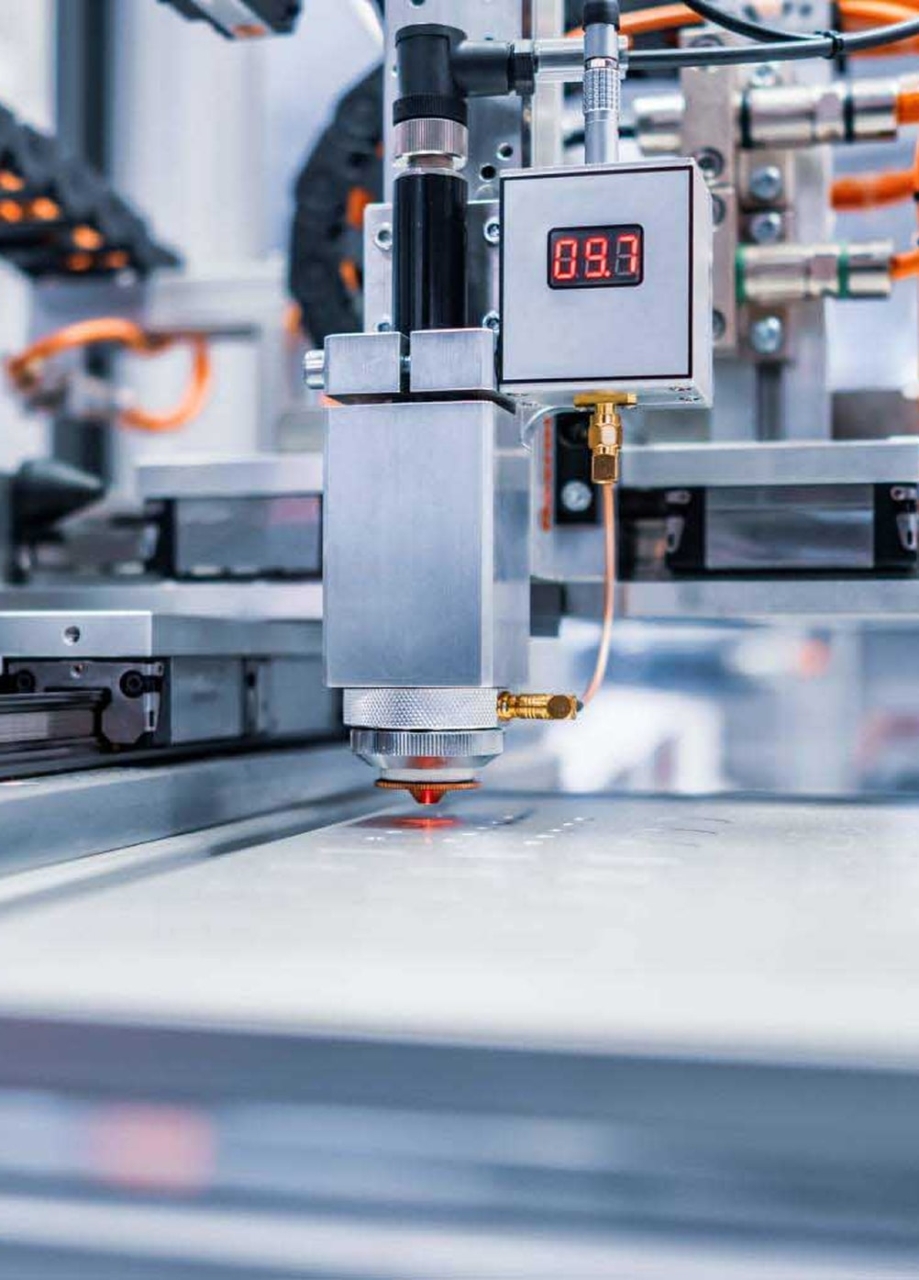 P1055272 1440x558 crop min 1 min